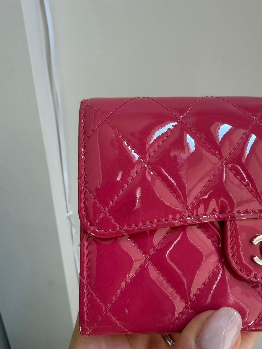 CHANEL QUILTED PATENT LEATHER FLAP ZIP CLASSIC WALLET FUSCHIA CC LOGO - Picture 13 of 13